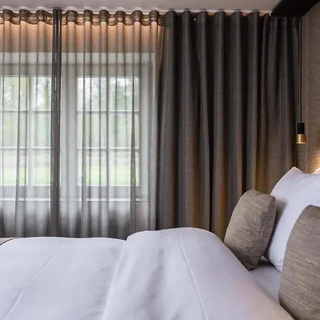 La Butte Aux Bois A Small Luxury Of The World 5* Lanaken