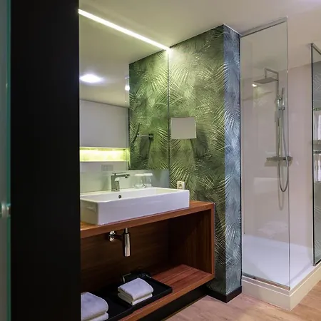La Butte Aux Bois A Small Luxury Of The World Otel Lanaken